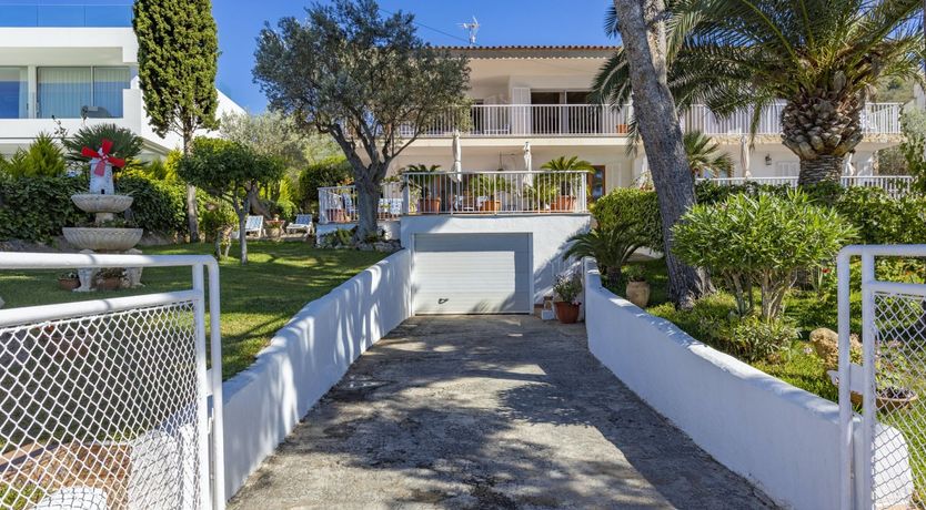 Photo of The Pebble Shore