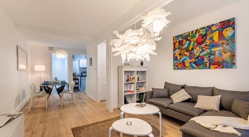 Photo of Ripples of White