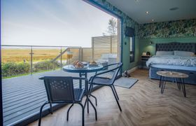 The Transcendent Beauty of the Sea and Marshes Holiday Cottage