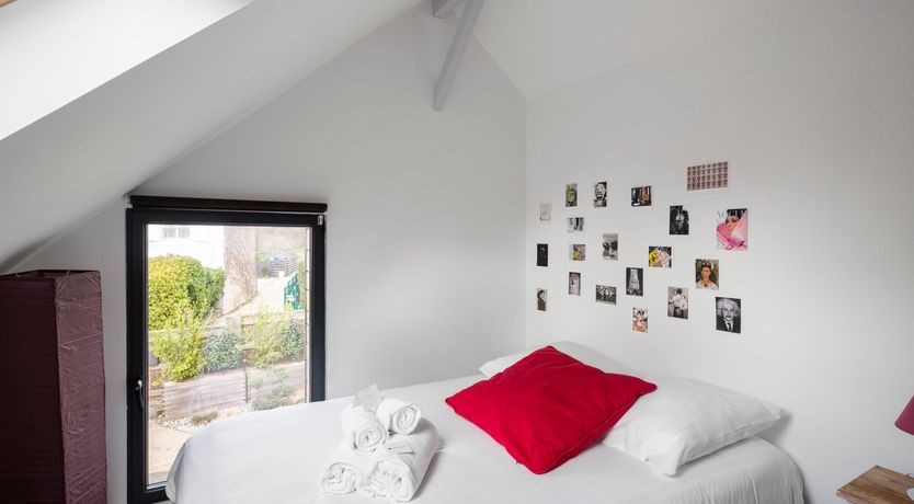 Photo of Pure & Simple