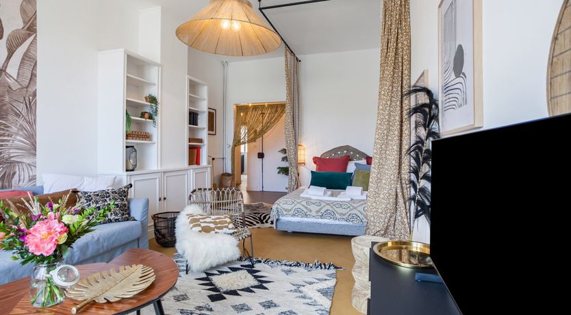 Photo of Cast Anchor