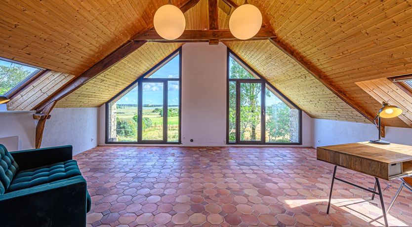Photo of Cobblestones & Cool Waters