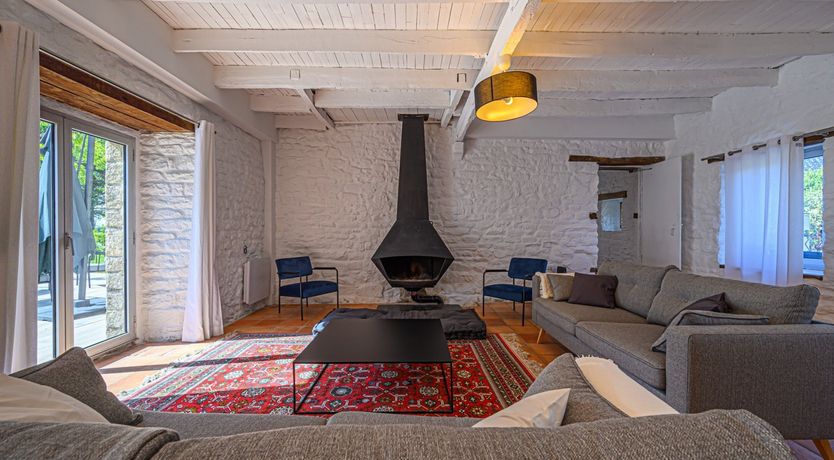 Photo of Cobblestones & Cool Waters