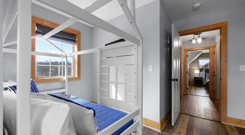 Photo of Roaring River Lodge