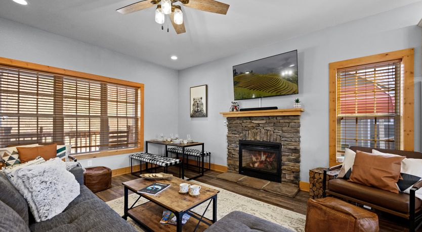 Photo of Roaring River Lodge