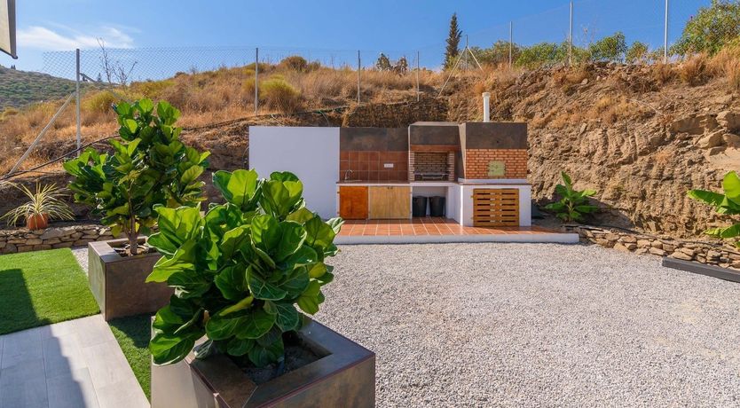 Photo of The Mountain Breeze