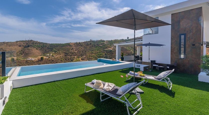 Photo of The Mountain Breeze