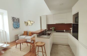 Faro Brushstrokes Apartment