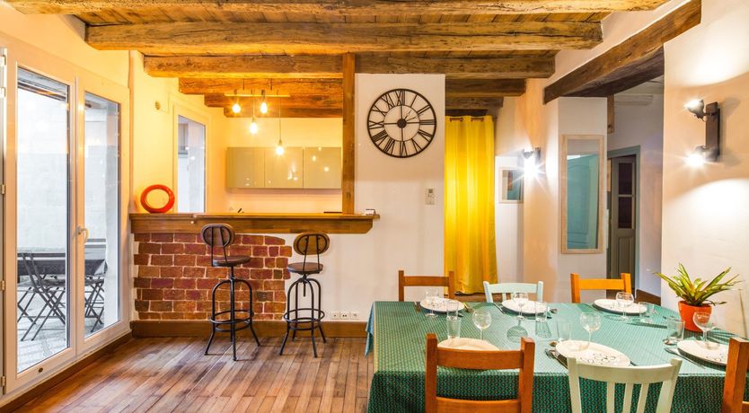 Photo of Castle & Courtyard