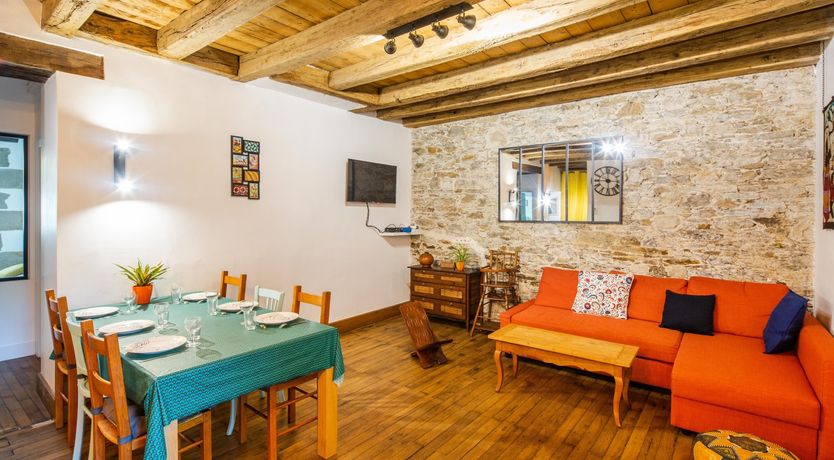 Photo of Castle & Courtyard