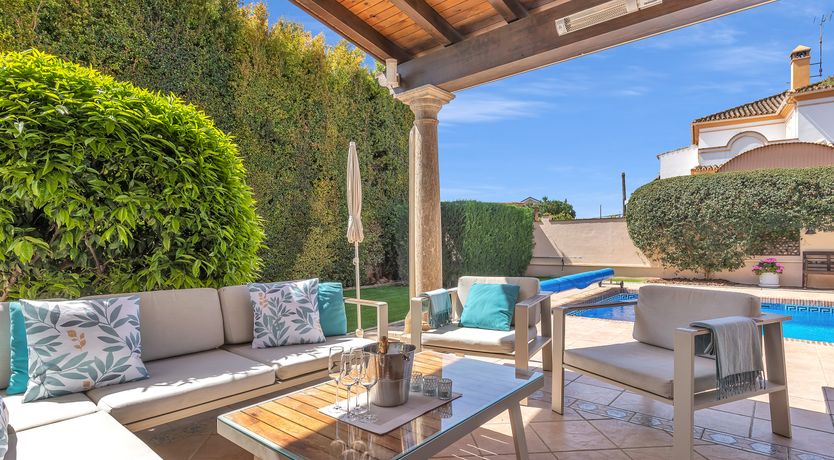 Photo of One Foot in Sea