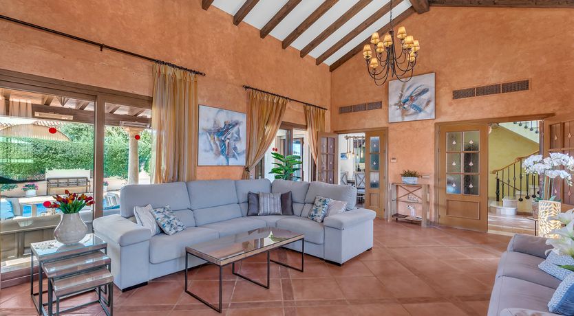 Photo of One Foot in Sea