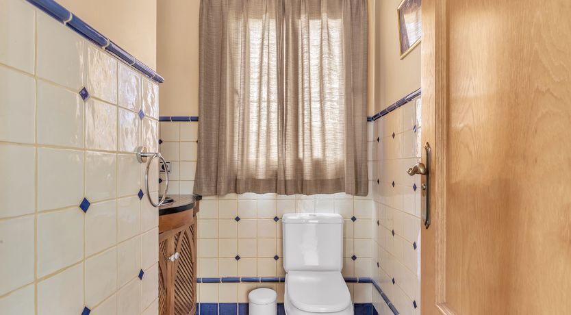 Photo of One Foot in Sea