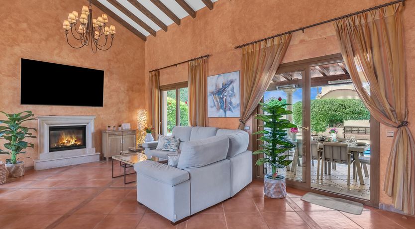 Photo of One Foot in Sea