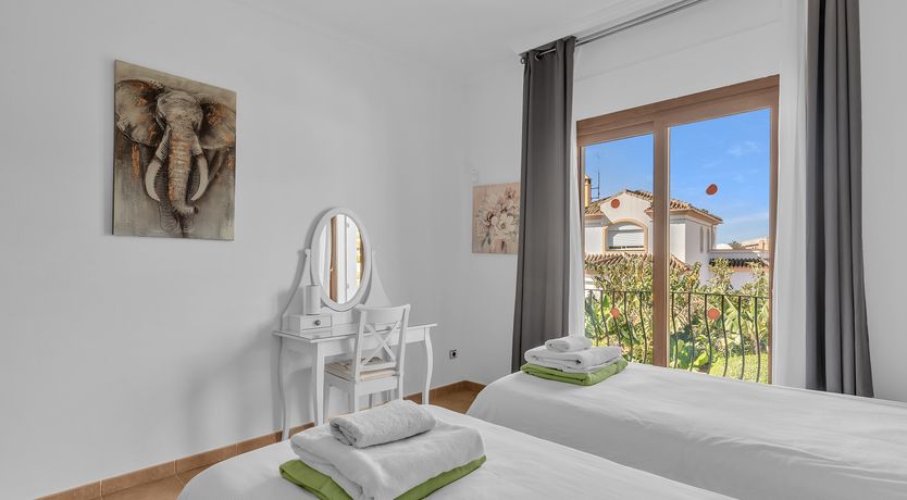 Photo of One Foot in Sea