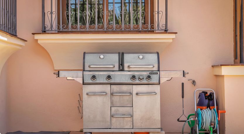 Photo of One Foot in Sea