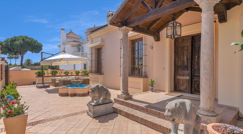 Photo of One Foot in Sea