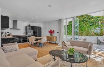 The Scent of Lemons Apartment