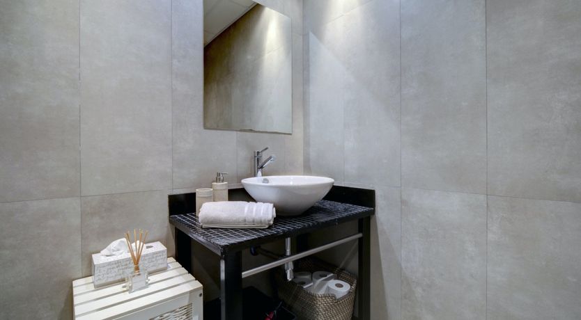 Photo of The Scent of Lemons