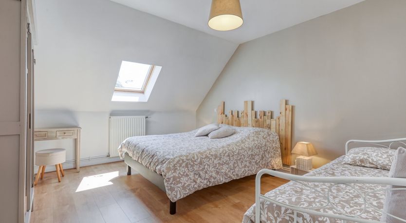 Photo of Castle & Orchard