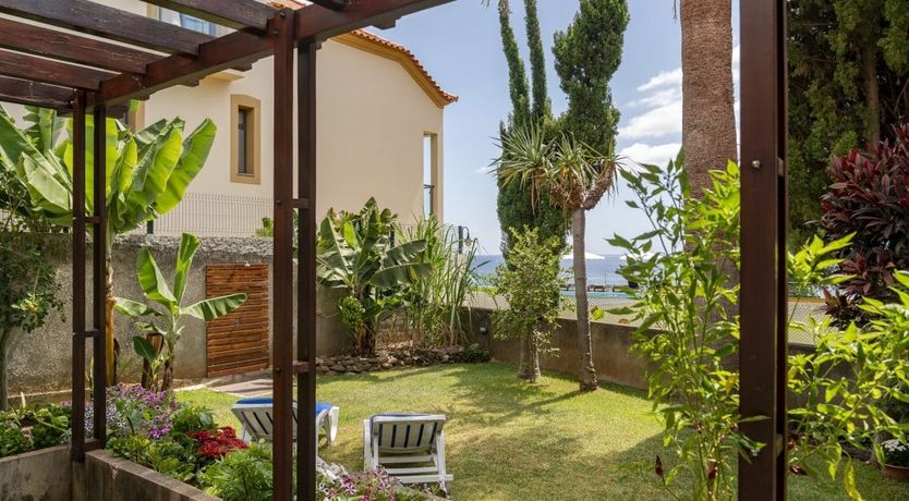 Photo of Cliffside Oasis