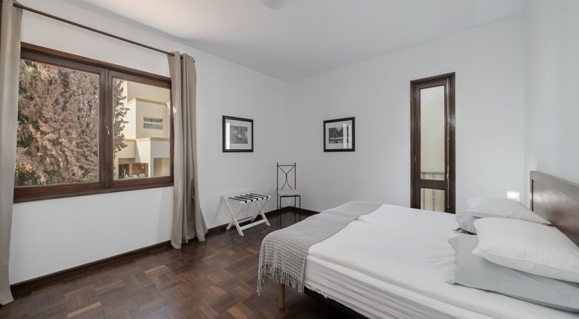 Photo of Cliffside Oasis