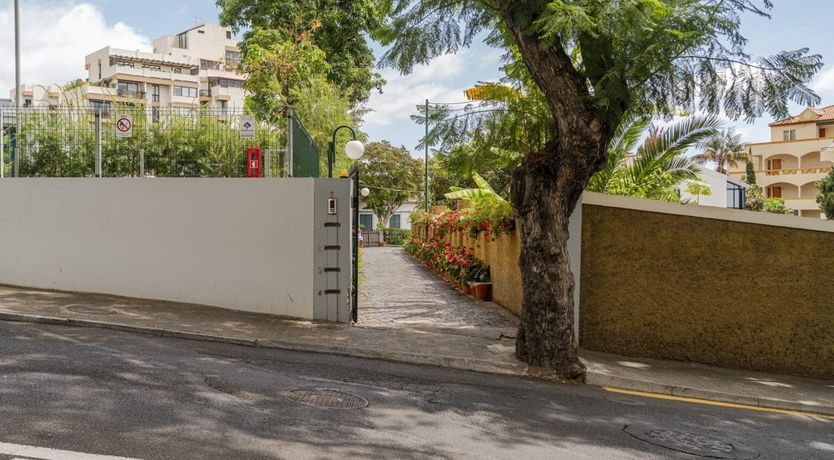 Photo of Cliffside Oasis