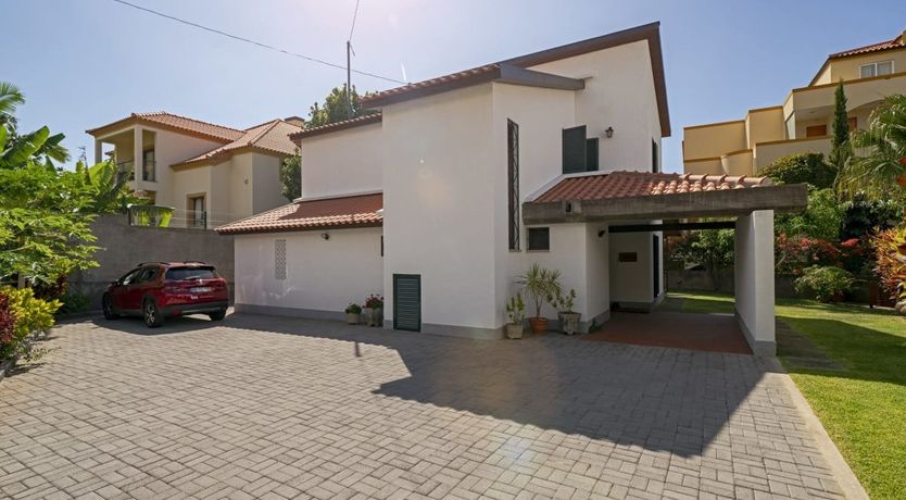 Photo of Cliffside Oasis