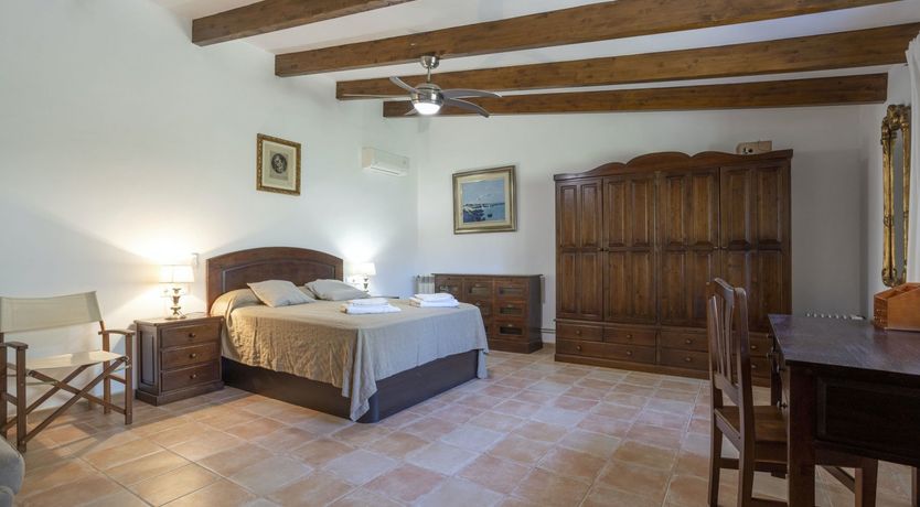 Photo of Olive & Ochre