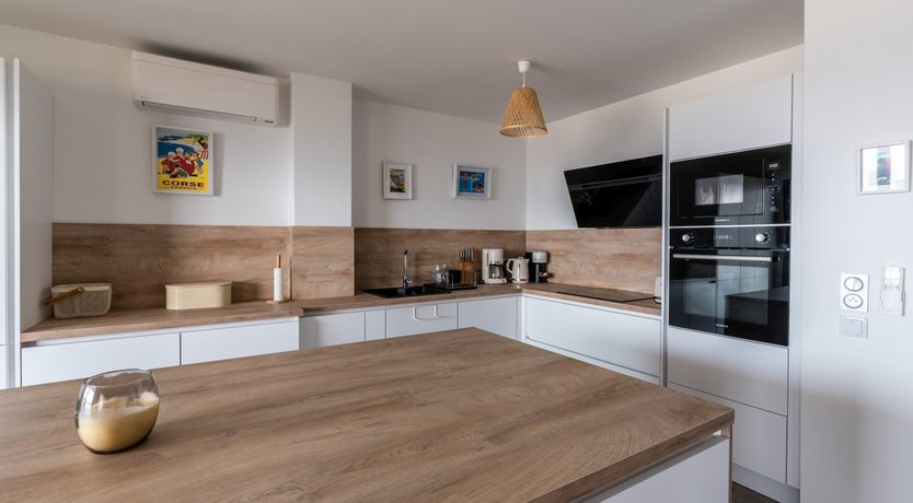 Photo of Myrtle & Mint