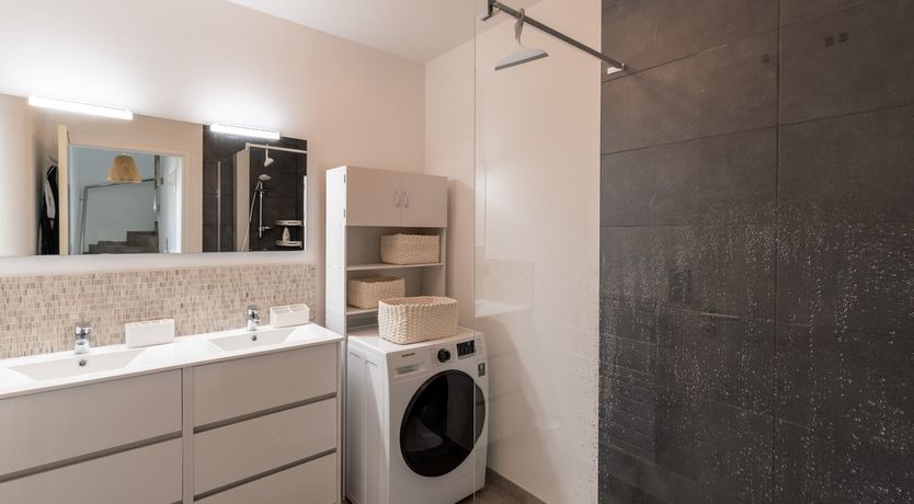 Photo of Myrtle & Mint