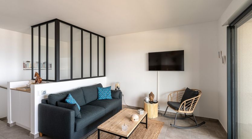 Photo of Myrtle & Mint