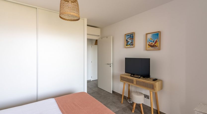 Photo of Myrtle & Mint