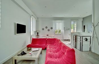 A Drop of Red Villa