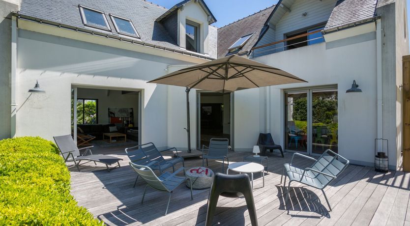 Photo of Oculus & Light