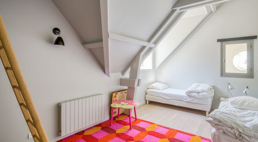 Photo of Oculus & Light