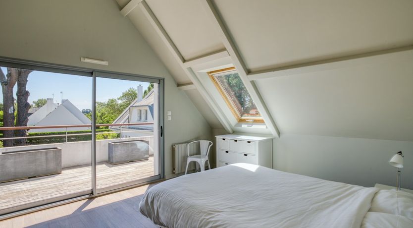 Photo of Oculus & Light