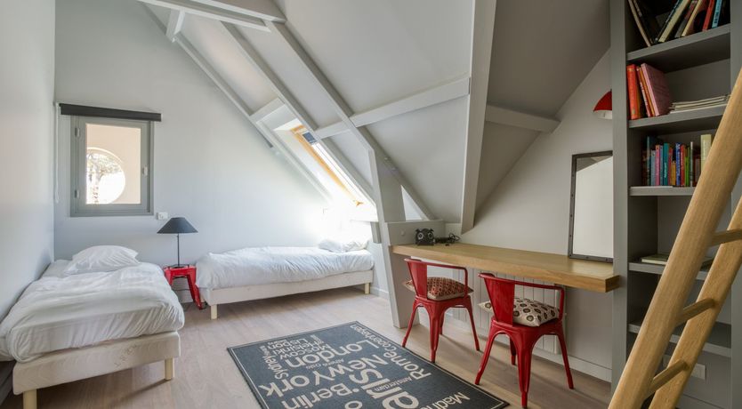 Photo of Oculus & Light