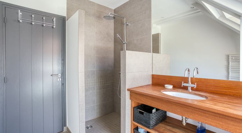 Photo of Oculus & Light