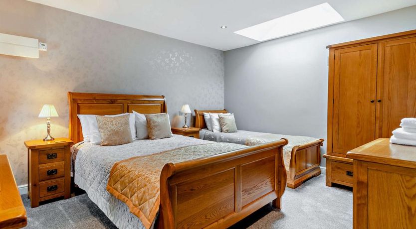 Photo of 2 Bed in Norwood