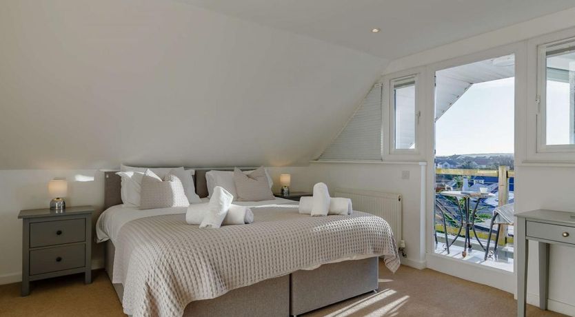 Photo of 4 Bed in Newquay