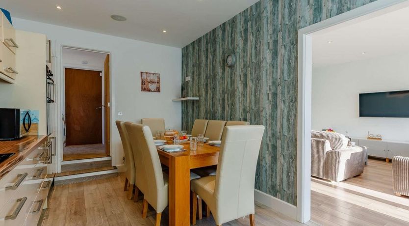 Photo of 4 Bed in Newquay