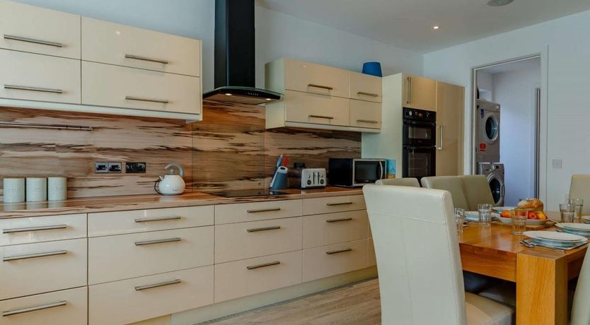 Photo of 4 Bed in Newquay