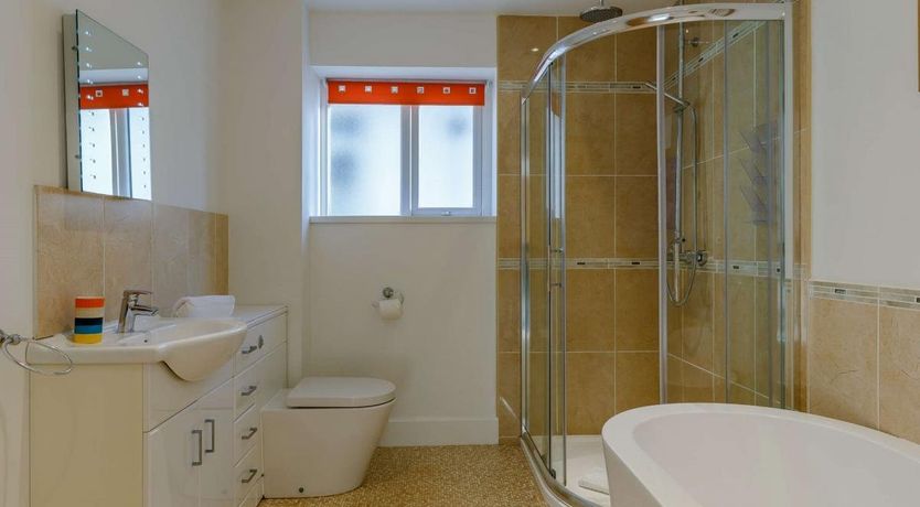 Photo of 4 Bed in Newquay