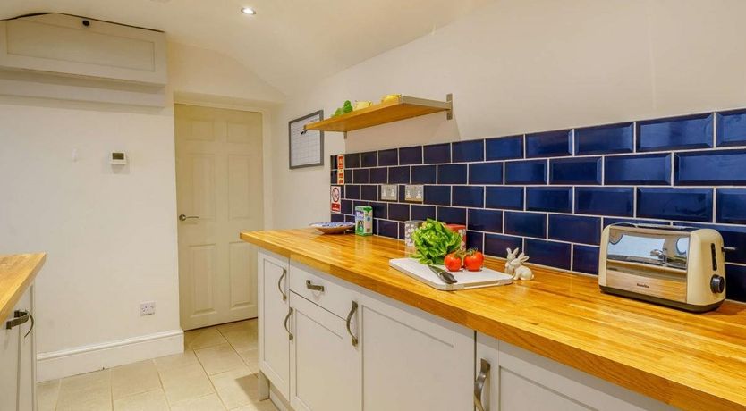 Photo of 4 Bed in Foxfield