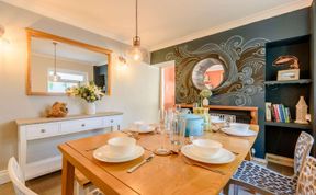 Photo of 3 Bed in Tenby