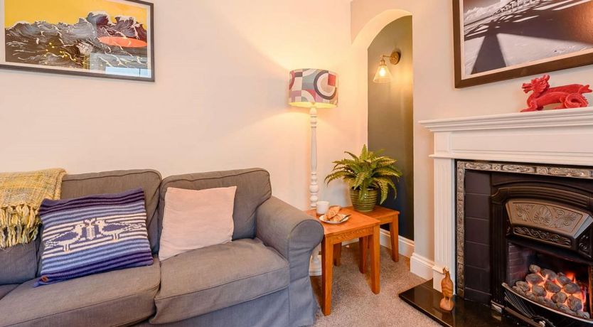 Photo of 3 Bed in Tenby