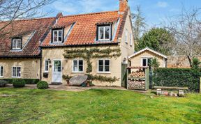 Photo of in Little Walsingham (90488)