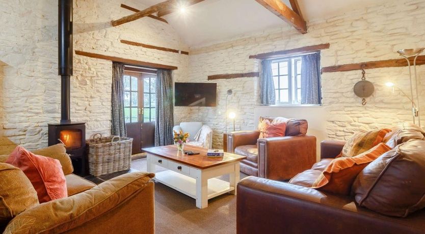 Photo of 3 Bed in Llantilio Pertholey