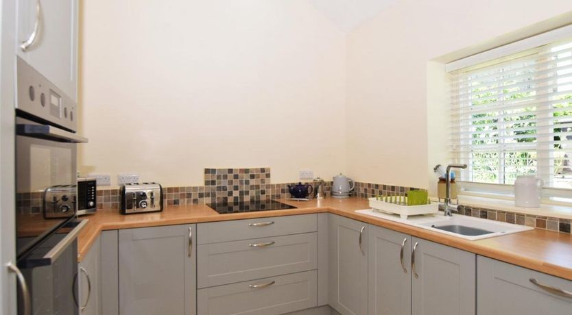 Photo of 3 Bed in Llantilio Pertholey